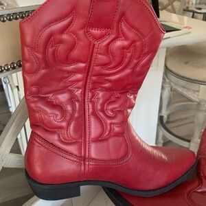 New Rampage Valiant Red Cowboy boots size 9 1/2